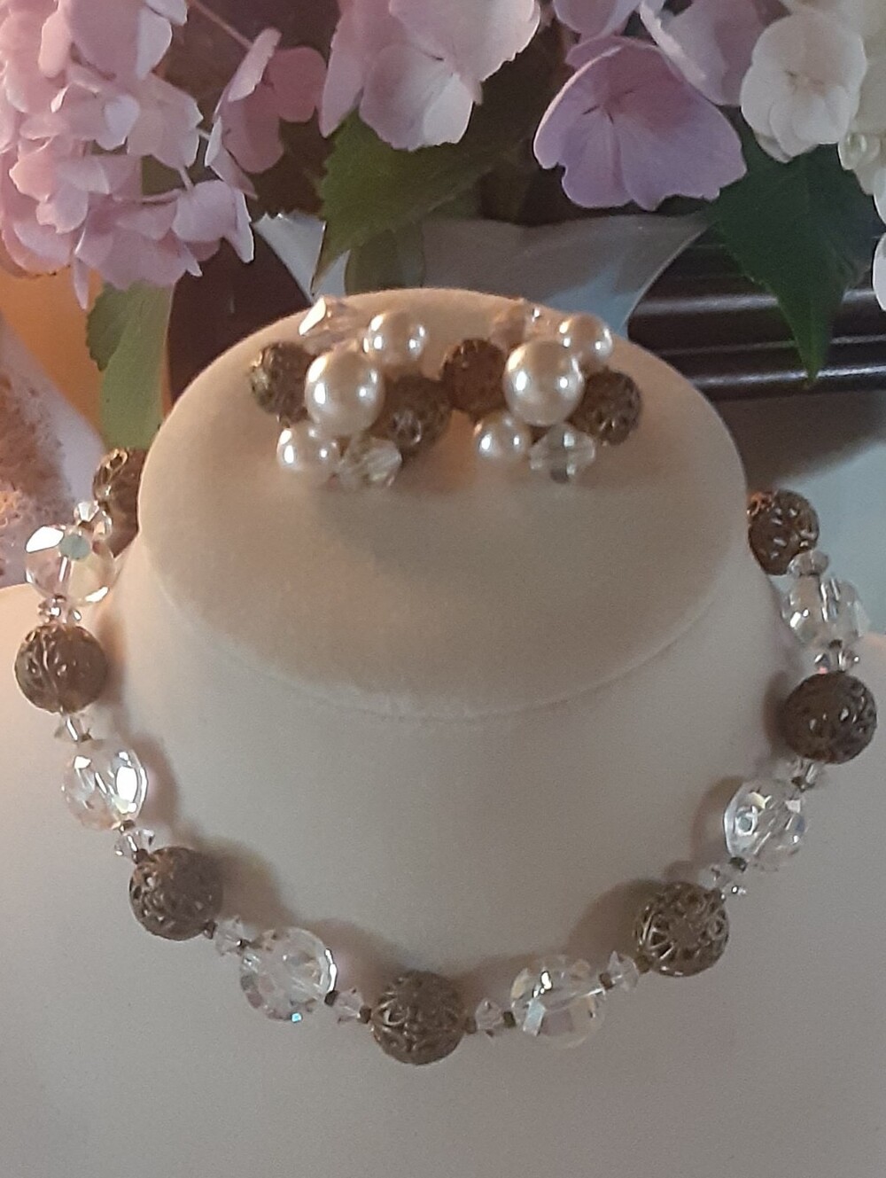 c1950 LISNER AB Crystal  & Brass Filigre Beaded Choker w/cluster Earrings 16"